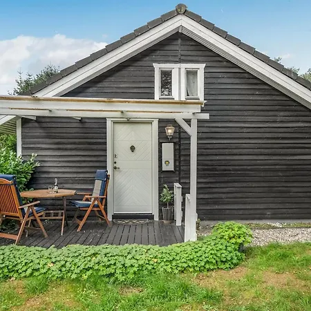 Fiallar - 7-5km From The Sea By Interhome Feriehus Rønde